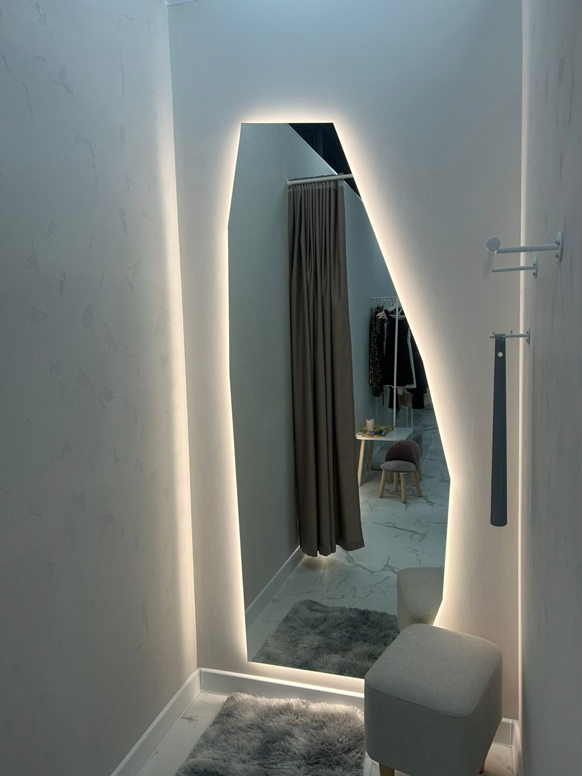 зеркало с подсветкой на заказ